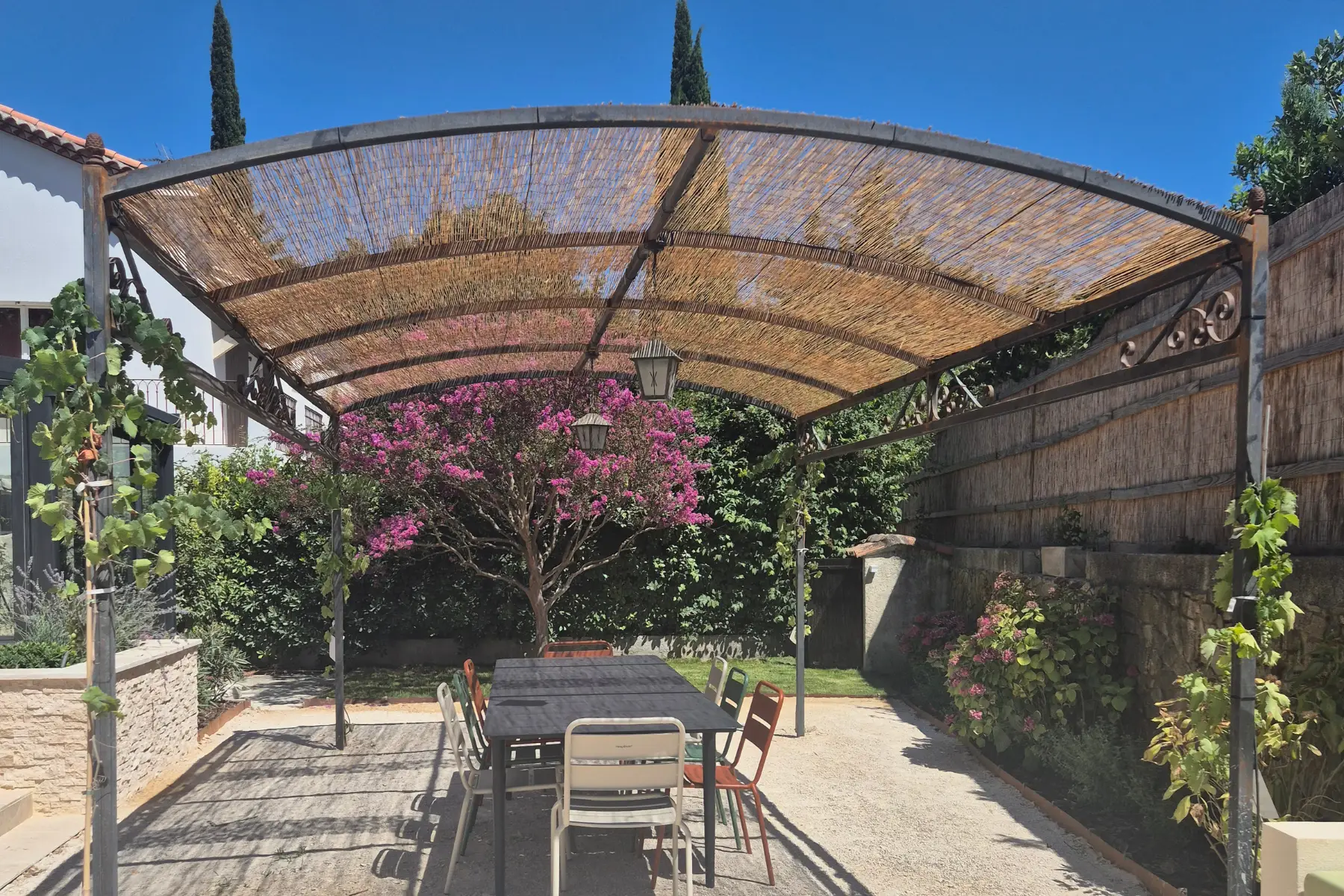 Pergola fer forgé saint rémy de provence toile naturelle