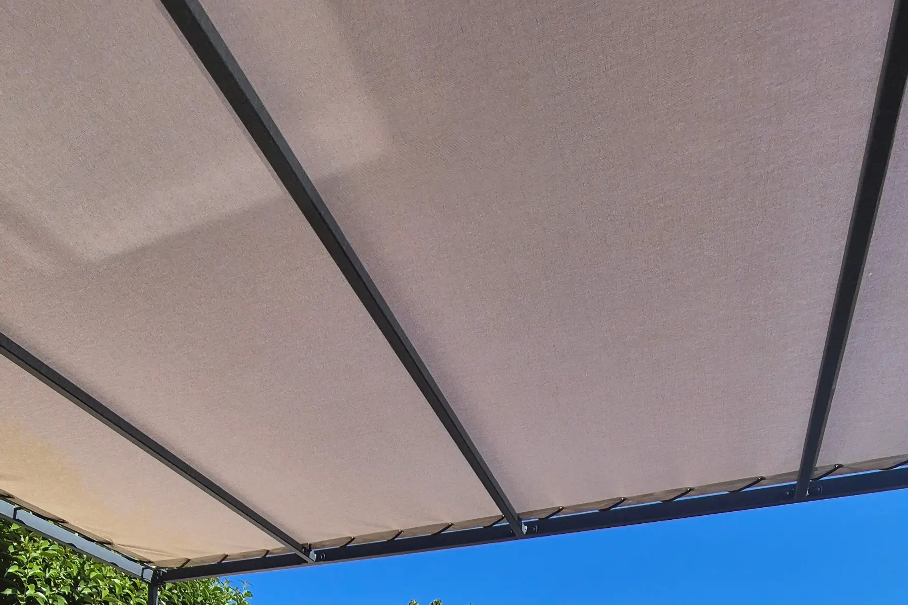 Pergola alu toile tendue déperlante avignon