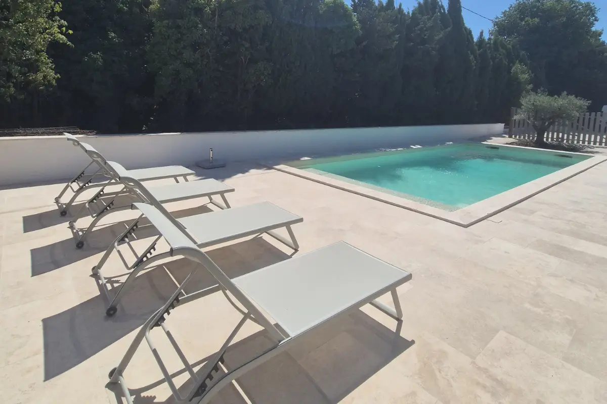 Terrasse carrelage en pierre naturelle